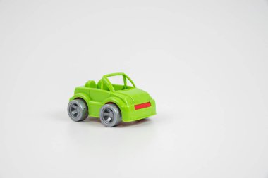 Çok renkli plastik oyuncak araba. Otobüsler. Ekipman.
