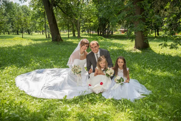 Groom Suit Bride Long White Dress Children Summer Dresses Spring — Stock Photo, Image