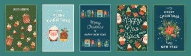 Noel ve Mutlu Yıllar kartları seti. Yeni yıl sembolleri boyunca sevimli parlak çizimler vektör tasarım şablonları.