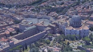 Vatikan 'daki St. Peters Meydanı' nın insansız hava aracından ateş açıldı.