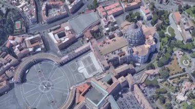 Vatikan 'daki St. Peters Meydanı' nın insansız hava aracından ateş açıldı.
