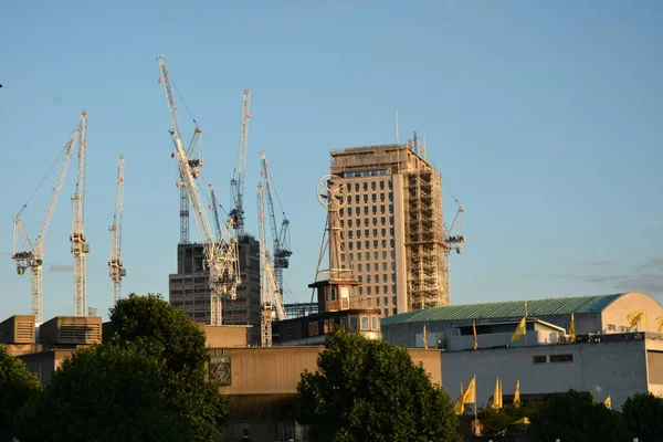 Sunset London Many Modern Buildings Illuminated Setting Sun — Foto de Stock