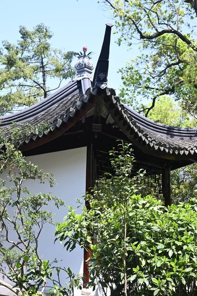 Exploring Guyi Classical Chinese Garden Nanxiang — Foto de Stock