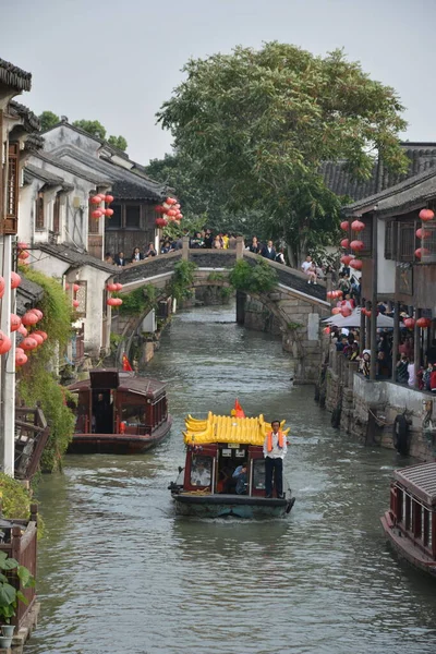 Изучение Каналов Старой Архитектуры Старой Части Города Сучжоу Однодневной Поездке — стоковое фото