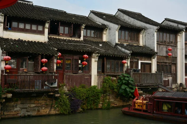 Explorando Los Canales Arquitectura Antigua Parte Antigua Ciudad Suzhou Una —  Fotos de Stock