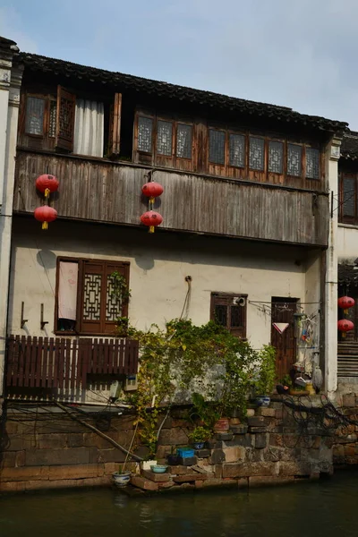 Utforska Kanalerna Och Gammal Arkitektur Den Gamla Delen Staden Suzhou — Stockfoto