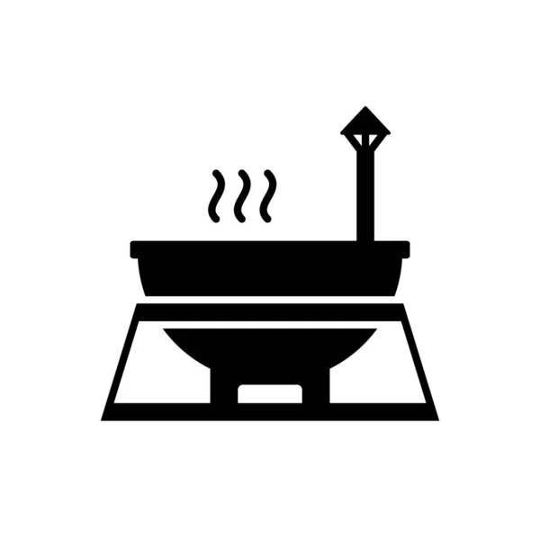 浴缸上的木柴轮廓图标 带有热水的户外酒桶的黑色简单矢量 白色背景上的轮廓孤立象形文字 — 图库矢量图片