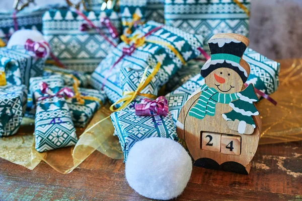 Cadeaux Enveloppés Qui Font Partie Calendrier Avent Décorations Noël — Photo