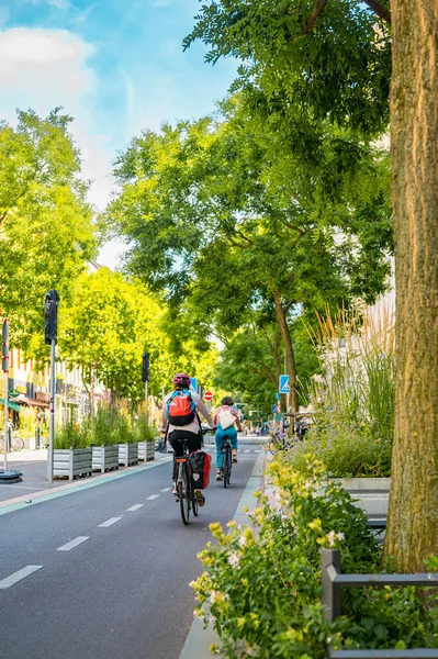 Берлин Германия Июля 2022 Года Специальная Велосипедная Дорожка Отделенная Улицы — стоковое фото