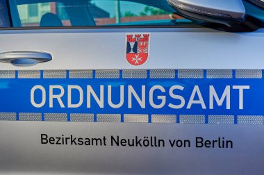 Berlin, Almanya - 10 Eylül 2021: Berlin Kamu Düzeni Ofisi 'nin yan görüntüsü.