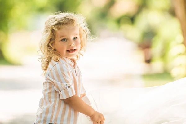 Cute Little Boy Curly Blonde Hair Playing Park — Stock Photo, Image