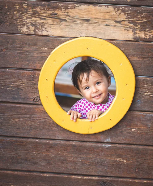 Retrato Menina Bonito Playgoud — Fotografia de Stock