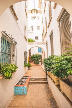 Eylül 2021: Tarragona, Katalonya, İspanya 'da Roc de Sant Gaieta köyü.