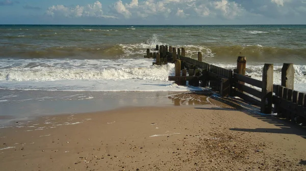 Tradiční Dřevěná Pláž Groyne — Stock fotografie