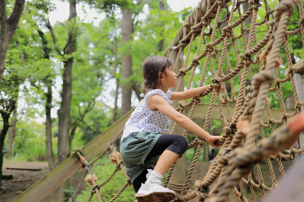 Japonská Studentka Hrát Lanem Walking Let — Stock fotografie