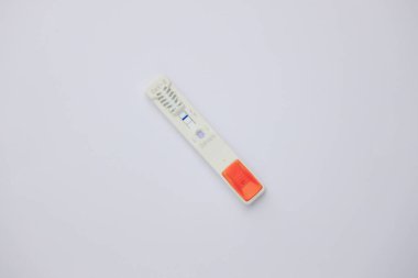 COVD-19 pozitif antijen testi
