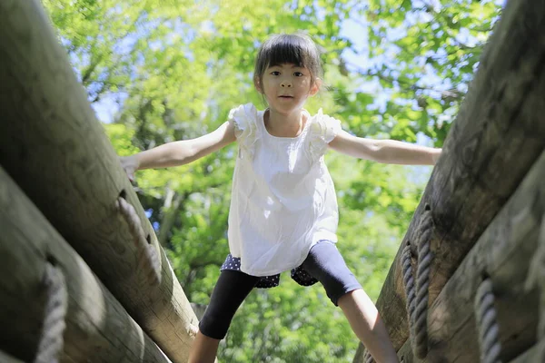 Niña Estudiante Japonesa Jugando Carrera Obstáculos Aire Libre Años — Foto de Stock