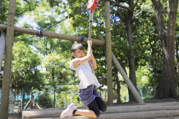 Japonesa Estudiante Chica Jugando Con Vuelo Zorro Años Edad — Foto de Stock