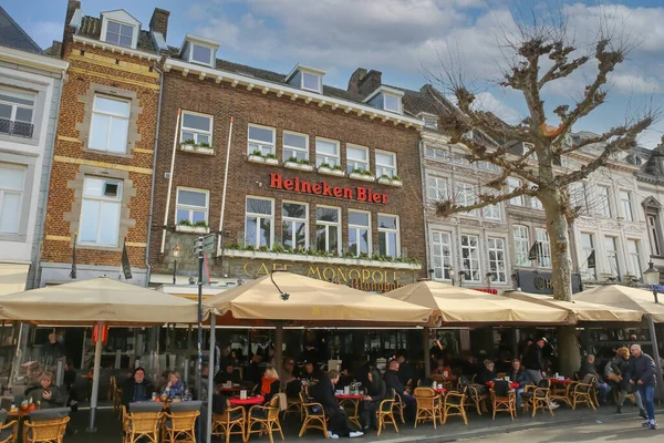 Maastricht Vrijthof Países Bajos Febrero 2022 Vista Sobre Plaza Cafeterías — Foto de Stock