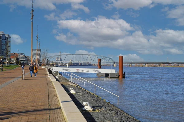 Nijmegen Países Bajos Febrero 2022 Vista Sobre Paseo Marítimo Largo — Foto de Stock