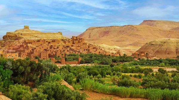 Beautiful Central Atlas Mountains Landscape Green Oasis Historic Maroccan Fortified — Fotografia de Stock
