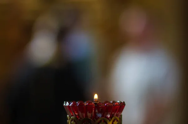 정교회에 있는 촛불들. 문자를 위한 공간. 배경 — 스톡 사진