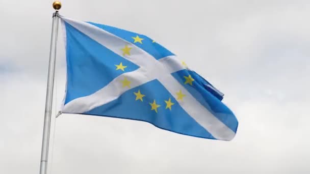 Bir Skoç Saltire Avrupa Birliği Bayrağı Ortada Altın Yıldızlı — Stok video