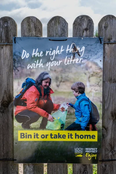 Loch Lomond Scotland July 25Th 2021 Take Litter Home Bin Fotos De Bancos De Imagens