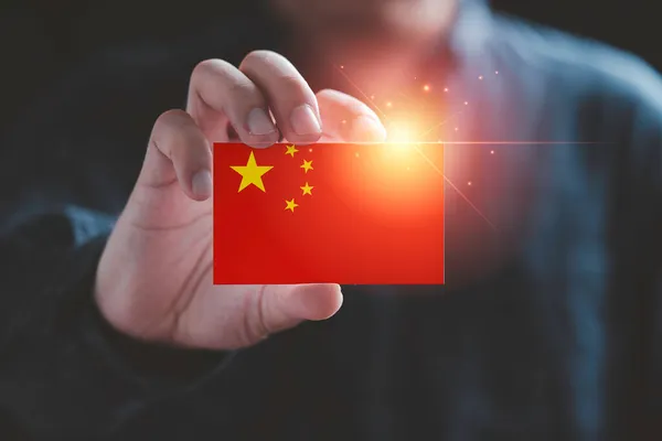 Podnikatel Držící Čínskou Vlajku Čína Nejvyšší Růstová Země Jak Ekonomické — Stock fotografie