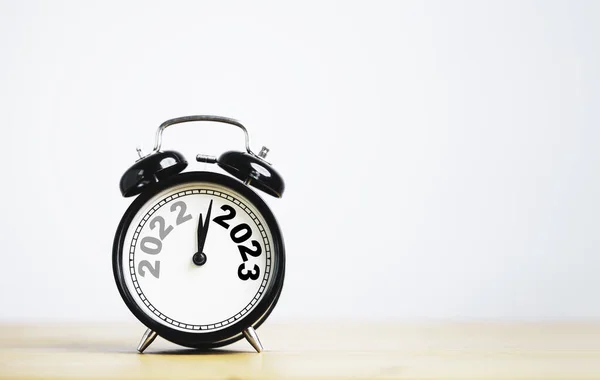 Year Change 2022 2023 Black Alarm Clock Copy Space Merry — Stock Photo, Image