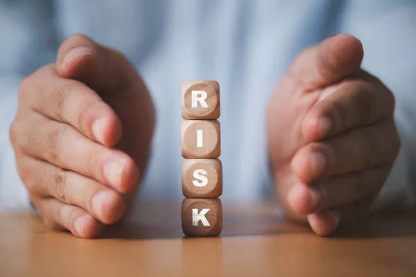 Kéz Védelme Blokk Amely Nyomtatási Képernyő Kockázat Megfogalmazása Kockázatkezelési Koncepció — Stock Fotó
