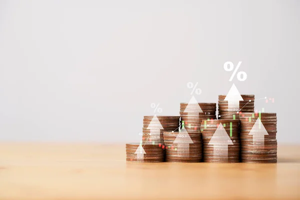 Coins Stacking White Arrow Percentage Increasing Interest Rate Inflation Concept — Stockfoto