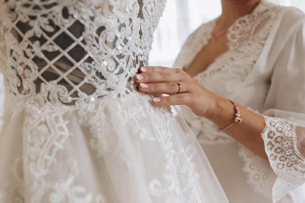 Close Bride Getting Ready Morning Wedding Day Young Bride Wearing — Stock Photo, Image