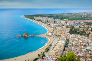 Blanes Plajı ve Sahili İspanya 'da Castell Sant Joan' dan görüldü.