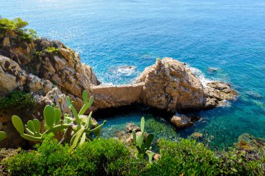 Güzel Sant Francesc deresi ve İspanya Blanes plajı