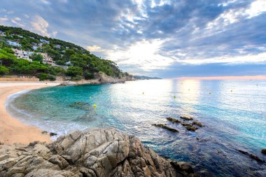 Güzel Sant Francesc deresi ve İspanya Blanes plajı