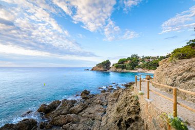 Güzel Sant Francesc deresi ve İspanya Blanes plajı