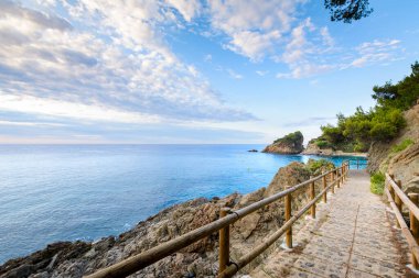 Güzel Sant Francesc deresi ve İspanya Blanes plajı