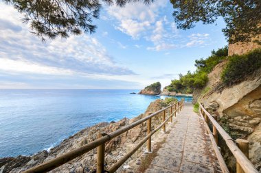 Güzel Sant Francesc deresi ve İspanya Blanes plajı