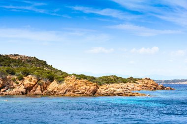 Tekneler spargi ya Island, Maddalena, Sardunya adalar