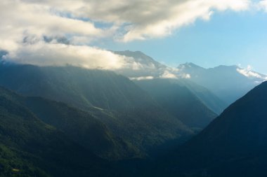 Pyrenean dağlar Saint Lary Soulan, Fransa yakın tarih Pzr geçen ışın