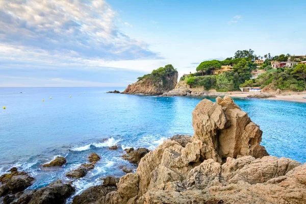 Güzel Sant Francesc deresi ve İspanya Blanes plajı