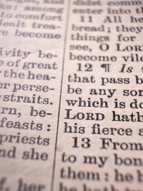 Eski Kutsal İncil 'in kapağını kapat