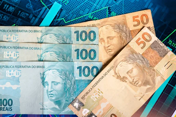 Brazilské Peníze Přes Graf Finančního Trhu Ekonomický Koncept — Stock fotografie