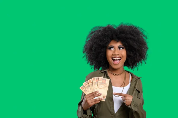 Frau Mit Geld Junge Lächelnde Frau Mit Brasilianischem Geld — Stockfoto