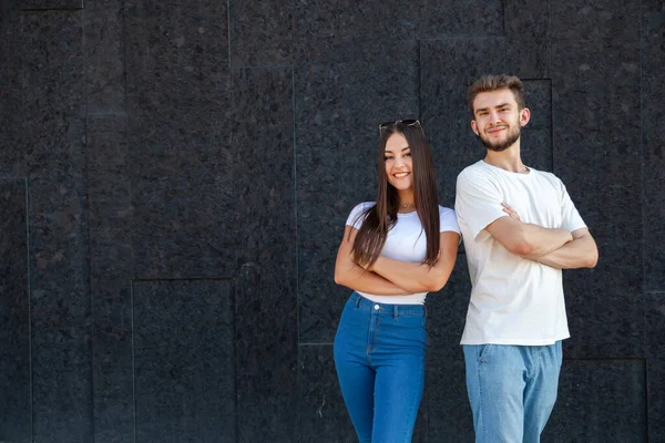 Emoções Gesto Expressão Conceito Pessoas Homem Mulher Caucasiano Feliz Camisetas — Fotografia de Stock