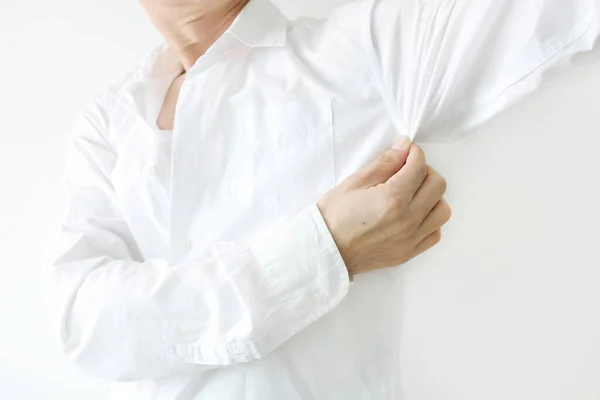 Homens Usam Mangas Brancas Braços Estão Cobertos Com Axilas Suor — Fotografia de Stock