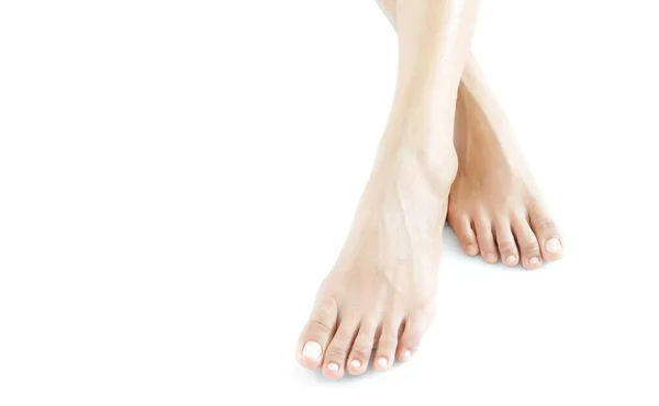 Όμορφα Γυναικεία Πόδια Και Πόδια Λευκό Φόντο Έννοια Ομορφιά Και — Φωτογραφία Αρχείου