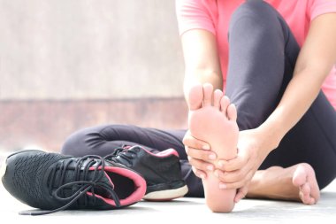 park, yeşil, egzersiz, doğa, beyaz, yoga, çekici, arka plan, yalınayak, güzel, vücut, kemik, dana, bakım, temiz, tasarım, kadın, ayak izi, ayak izi, ayak izi, bahçe, sağlık, topuklar, insan, sakatlık, bacak, yaşam tarzı, ışık, masaj, tıbbi, doğal, pedikür, insanlar,,
