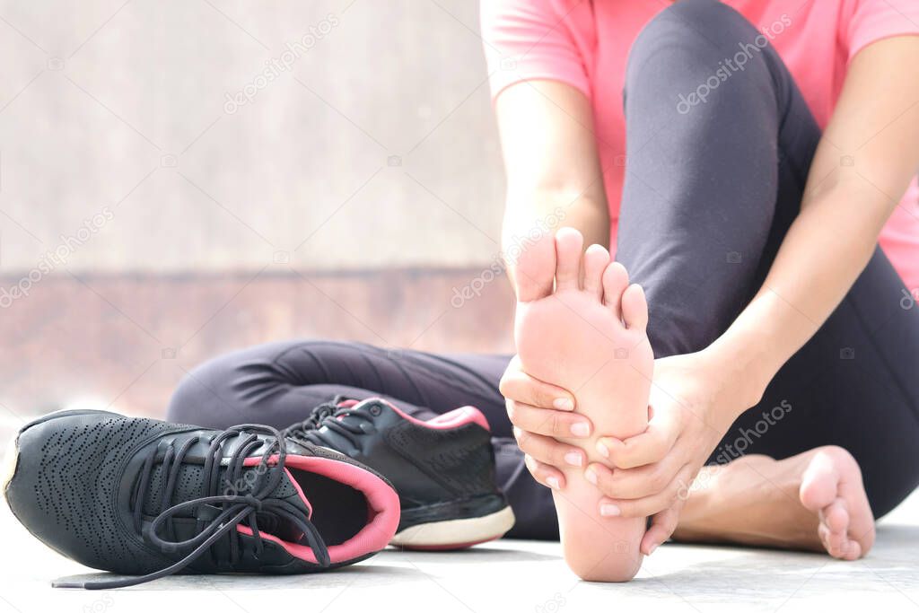 park,green,exercise,nature,white,yoga,attractive,background,barefoot,beautiful,beauty,body,bone,calf,care,clean,design,female,foot,footprint,footstep,garden,health,healthy,heel,human,injury,leg,lifestyle,light,massage,medical,natural,pedicure,people,